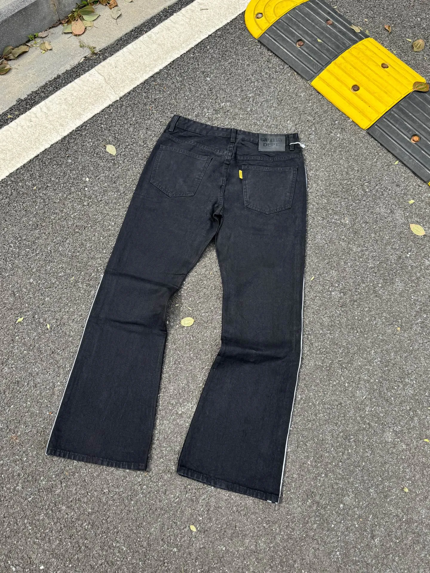 P220💰G78 GALLERY DEPT. Three-bar white-striped jeans, the trendy American loose trousers for men and women in the casual group. Color: black. Size: S-XXL (corresponds to 28-36)